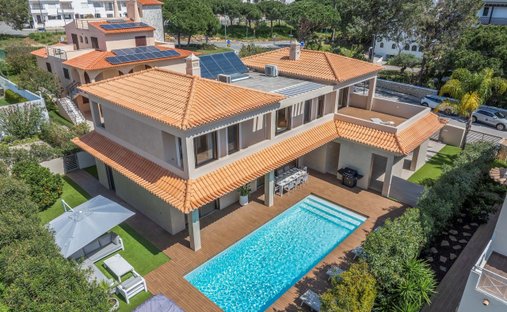 Villa in Olhos de Agua, Algarve, Portugal 1