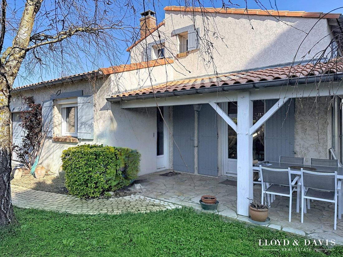 House in Meschers-sur-Gironde, Nouvelle-Aquitaine, France 1 - 17545569