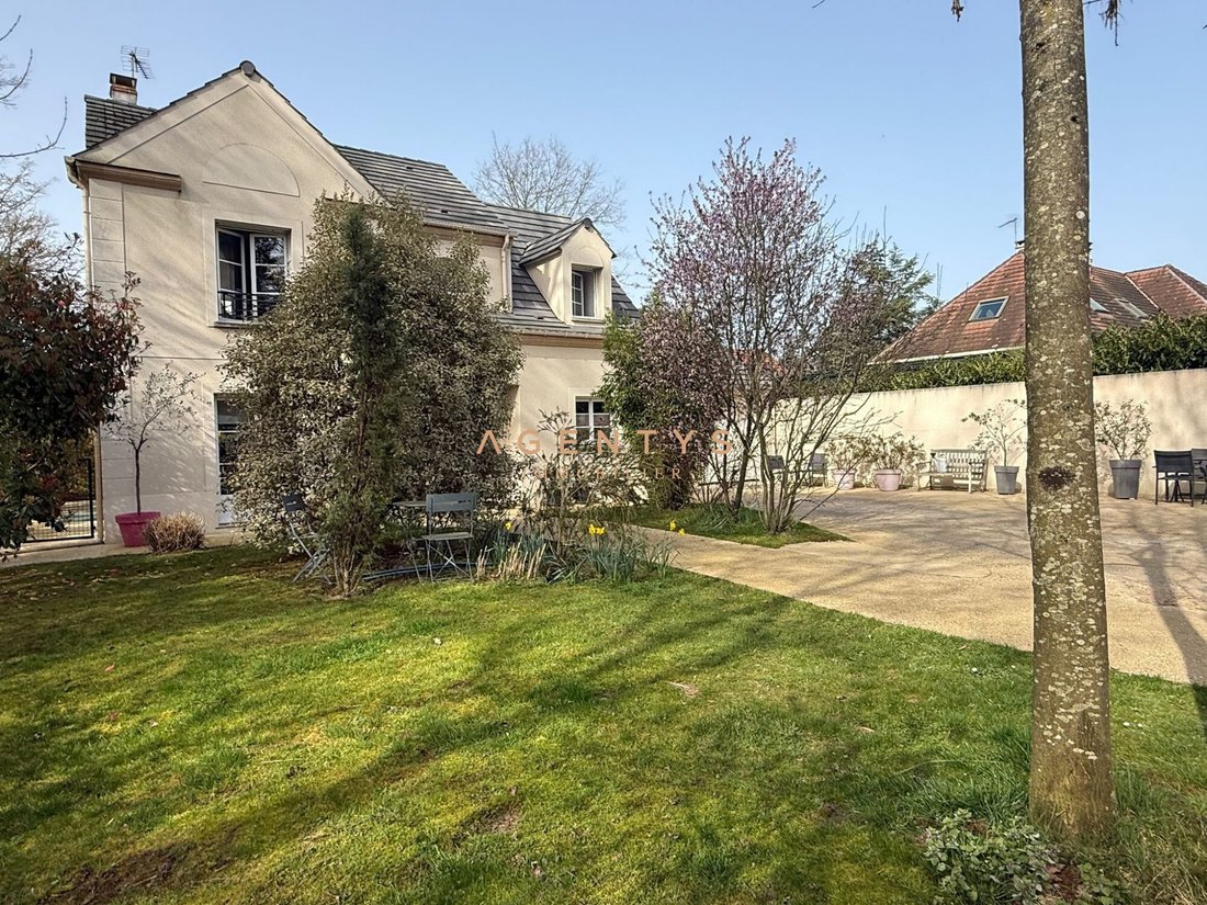 House in Sucy-en-Brie, Ile-de-France, France 3 - 17385254