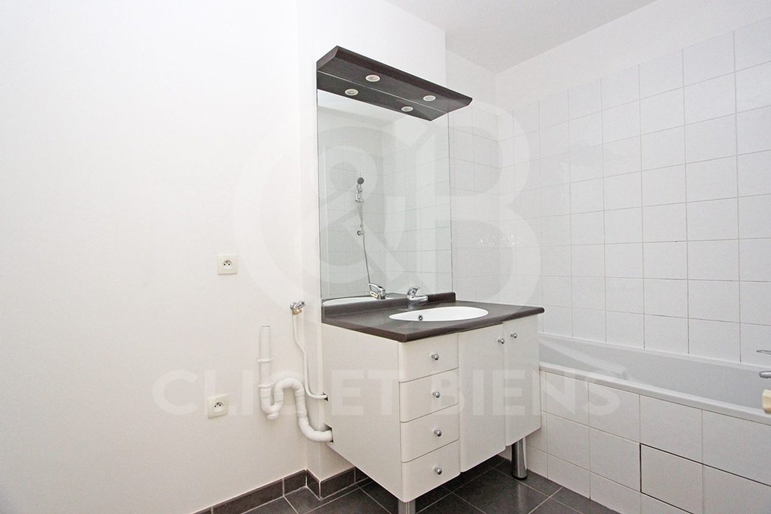 Apartment in Domaine National du Château, Versailles, France 4 - 17545453