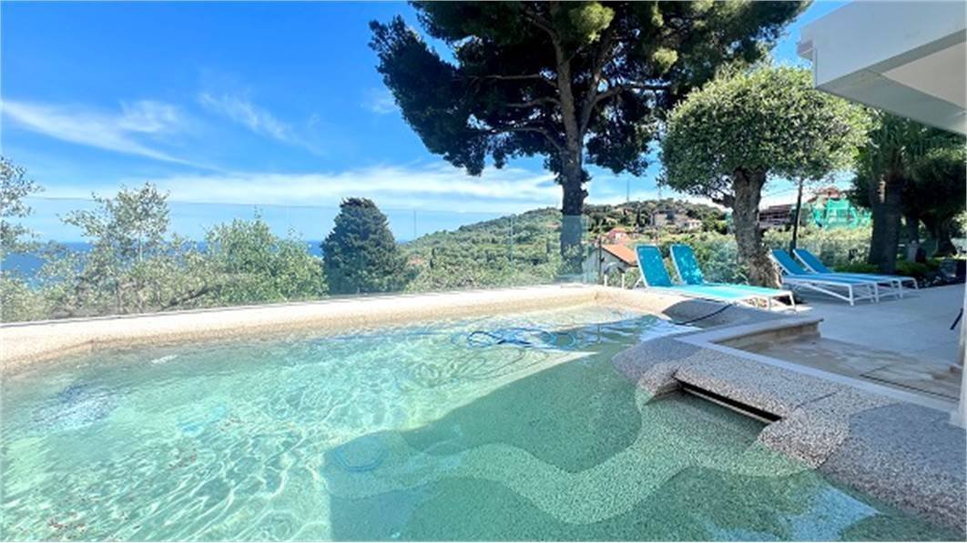 Villa in Diano Marina, Liguria, Italy 2 - 17545185