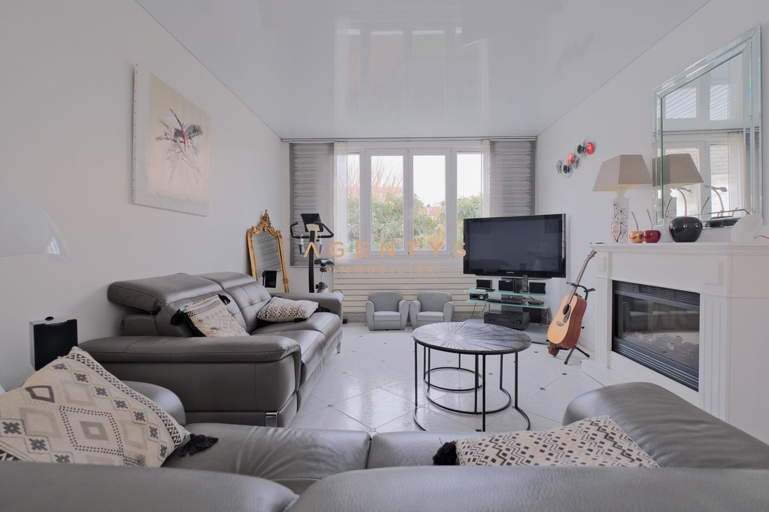 Casa en Juillet Zola, Alfortville, Francia 1 - 17237880