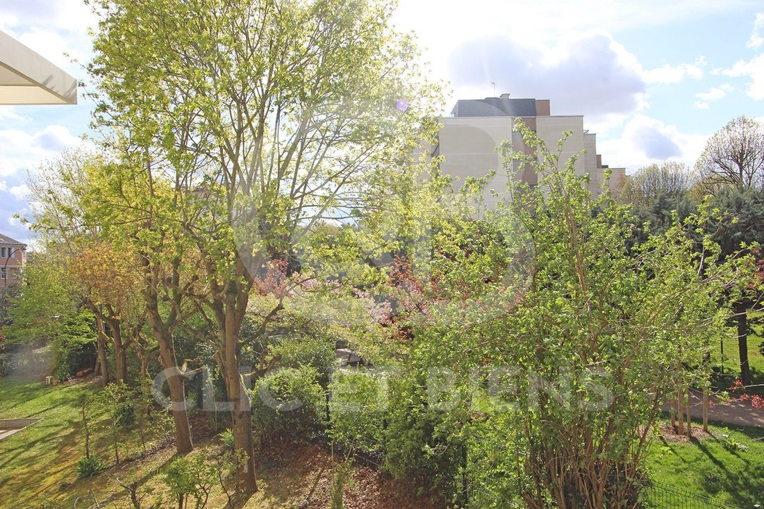Apartment in Domaine National du Château, Versailles, France 2 - 17545453