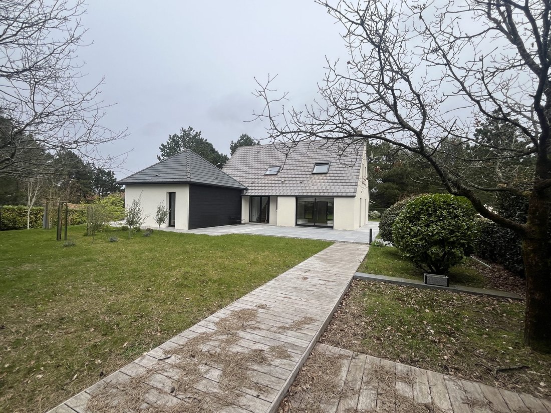 House in Cucq, Hauts-de-France, France 2 - 17545480