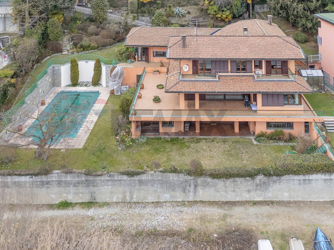 Villa in Monvalle, Lombardy, Italy 3 - 17545194