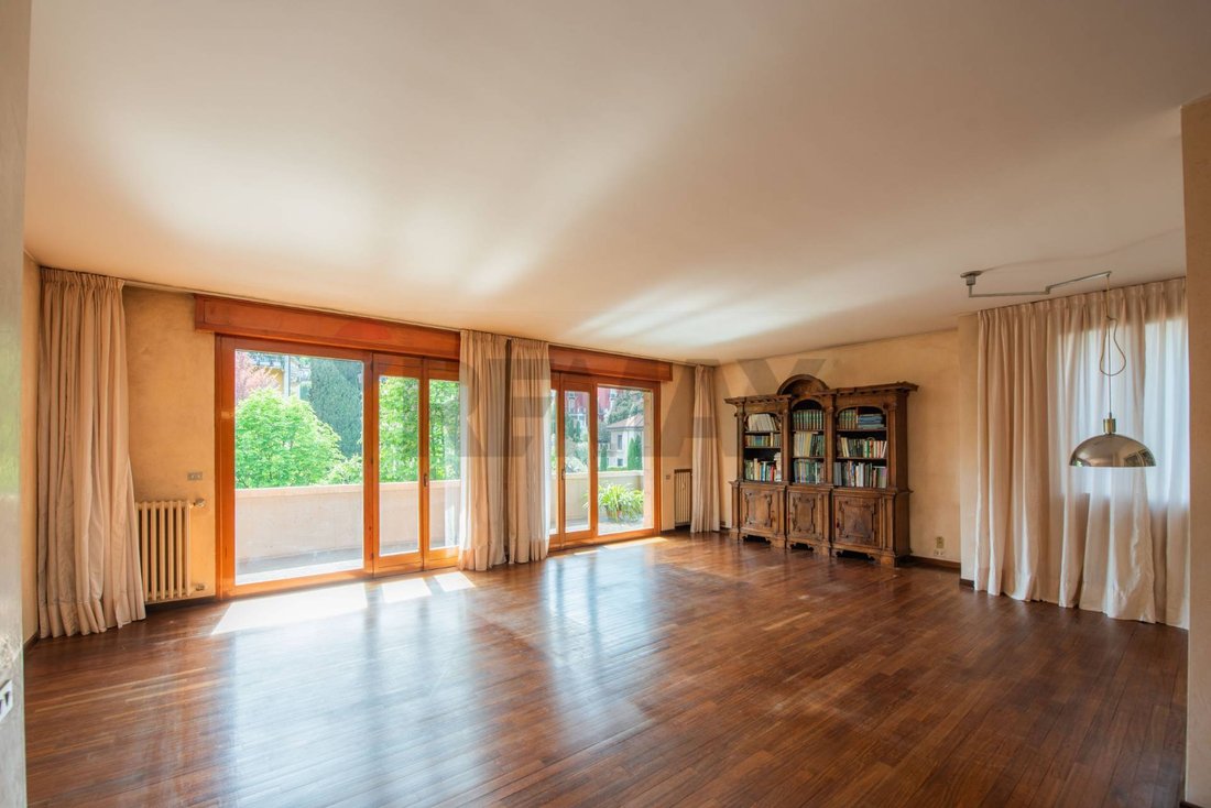 Apartment in Borgo Pignolo District, Bergamo, Italy 2 - 17545199