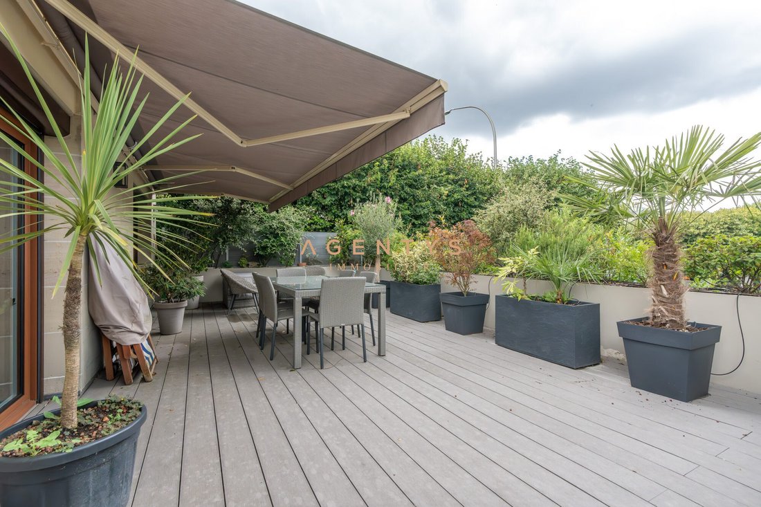 Apartment in Ledru Rollin, Le Perreux-sur-Marne, France 1 - 15980194