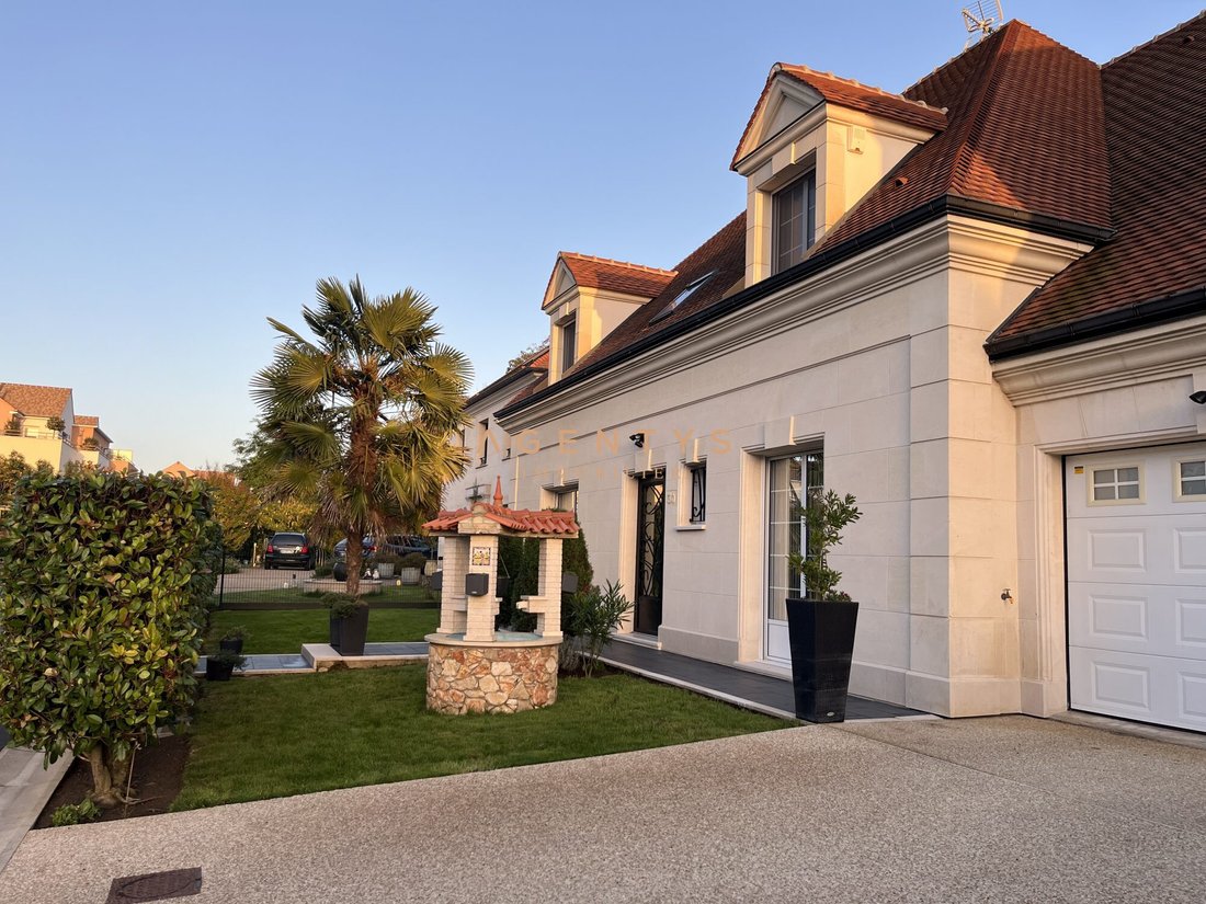 House in Ormesson-sur-Marne, Ile-de-France, France 2 - 15991550