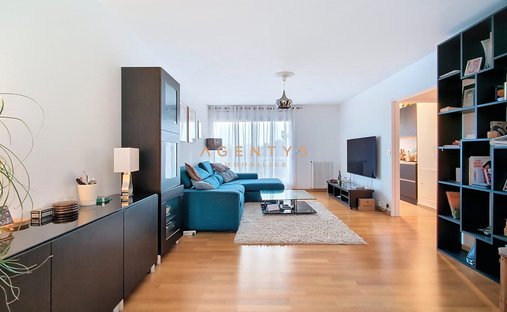 Apartment in Adamville, Saint-Maur-des-Fossés, France 1