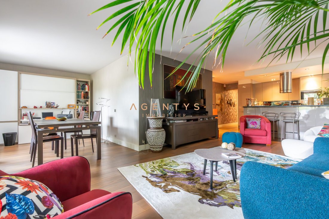 Apartment in Ledru Rollin, Le Perreux-sur-Marne, France 4 - 15980194