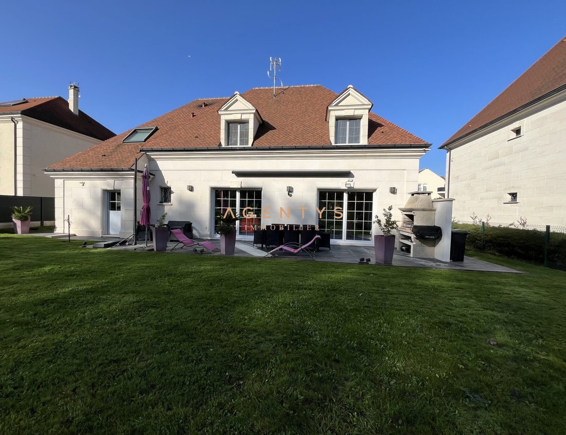 House in Ormesson-sur-Marne, Ile-de-France, France 3 - 15991550