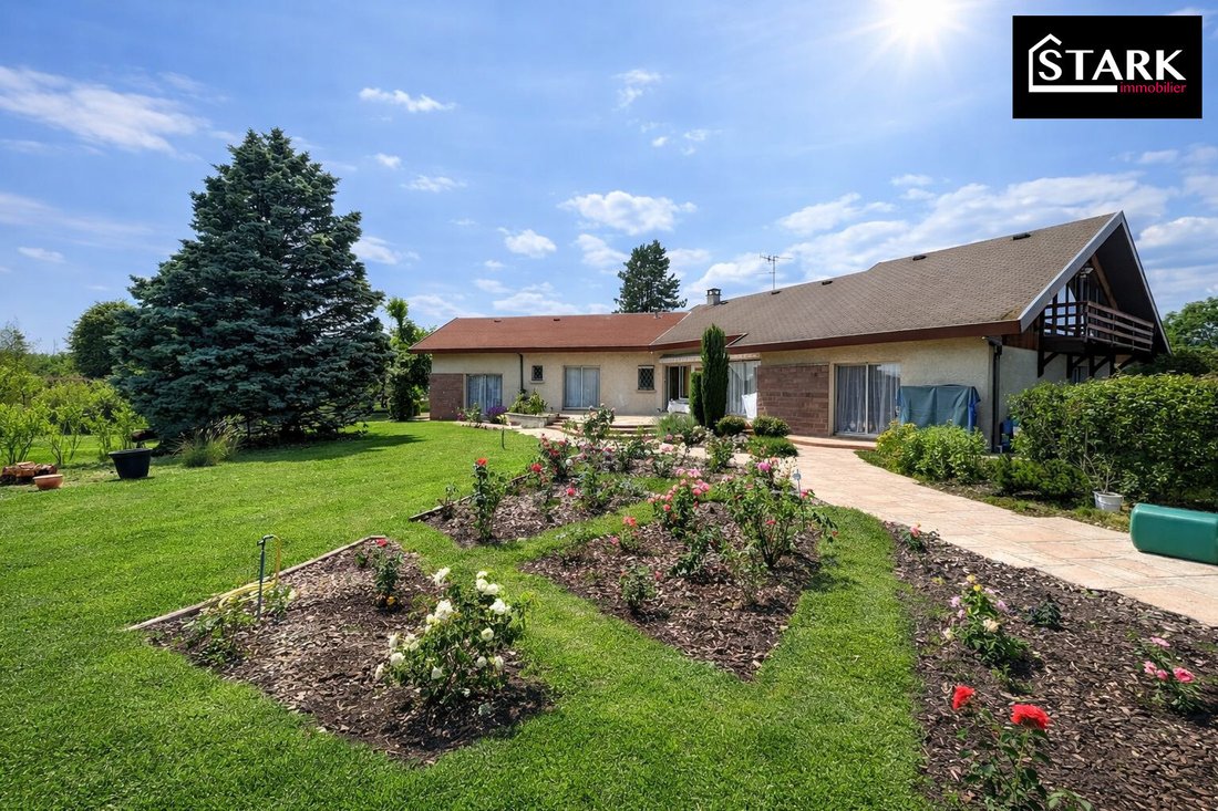 House in Chaux, Bourgogne – Franche-Comté, France 2 - 13226641