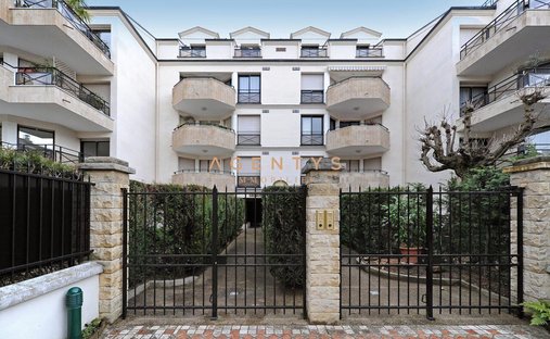 Apartment in Ledru Rollin, Le Perreux-sur-Marne, France 1