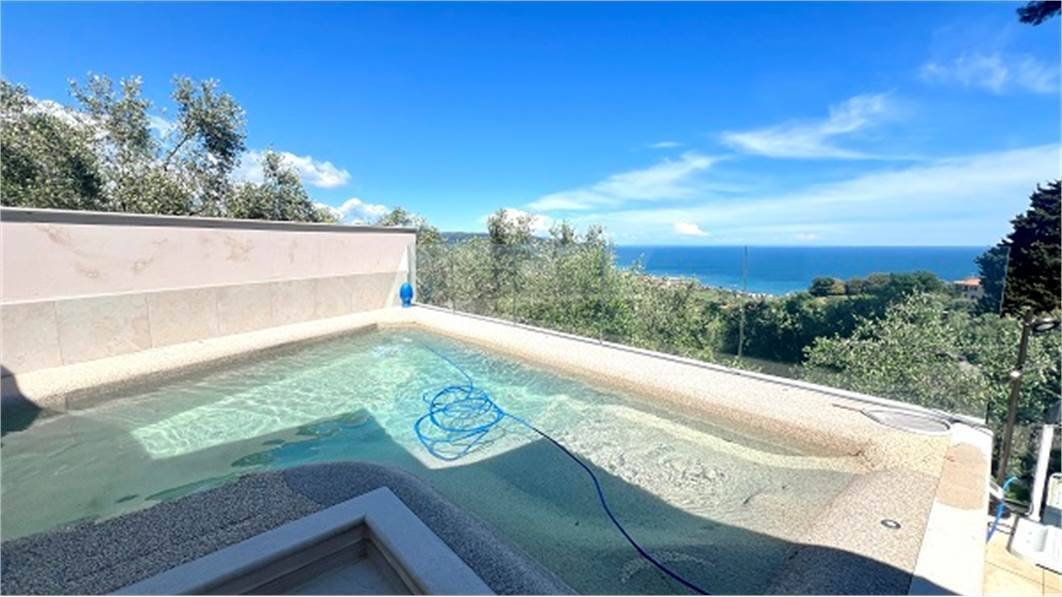 Villa in Diano Marina, Liguria, Italy 3 - 17545185
