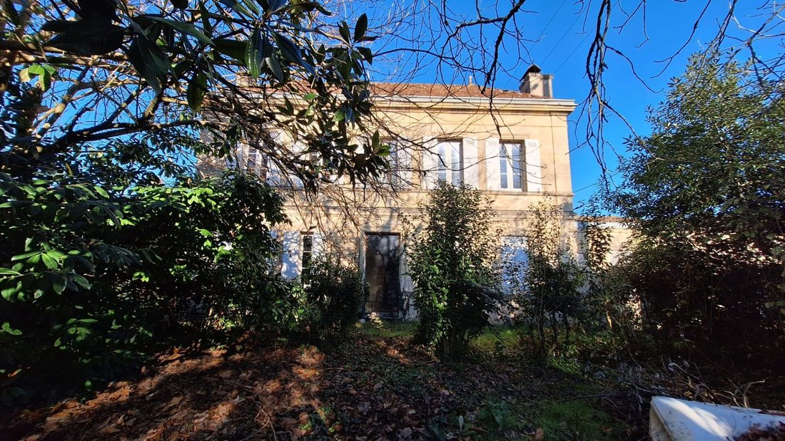 House in La Terrasse, Saint-Loubes, France 1 - 17545473