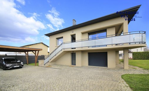House in Mionnay, Auvergne-Rhône-Alpes, France 1