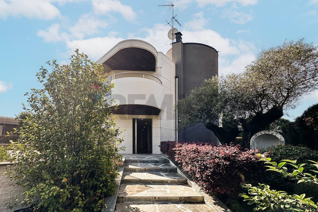 Villa in Seveso, Lombardy, Italy 5 - 17545179
