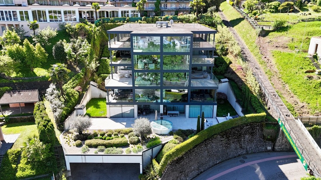 Luxury, Comfort And Lake View: Refined 4.5 Rooms In Paradiso