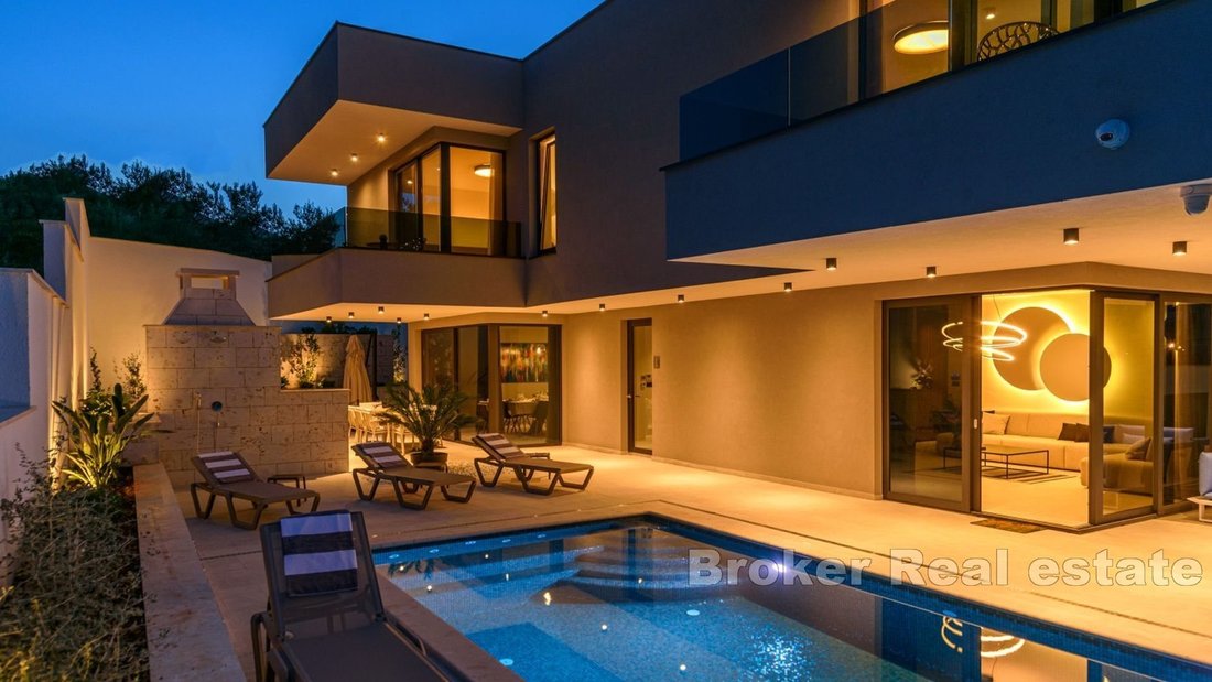 Villa in Trogir, Split-Dalmatia County, Croatia 2 - 17545759