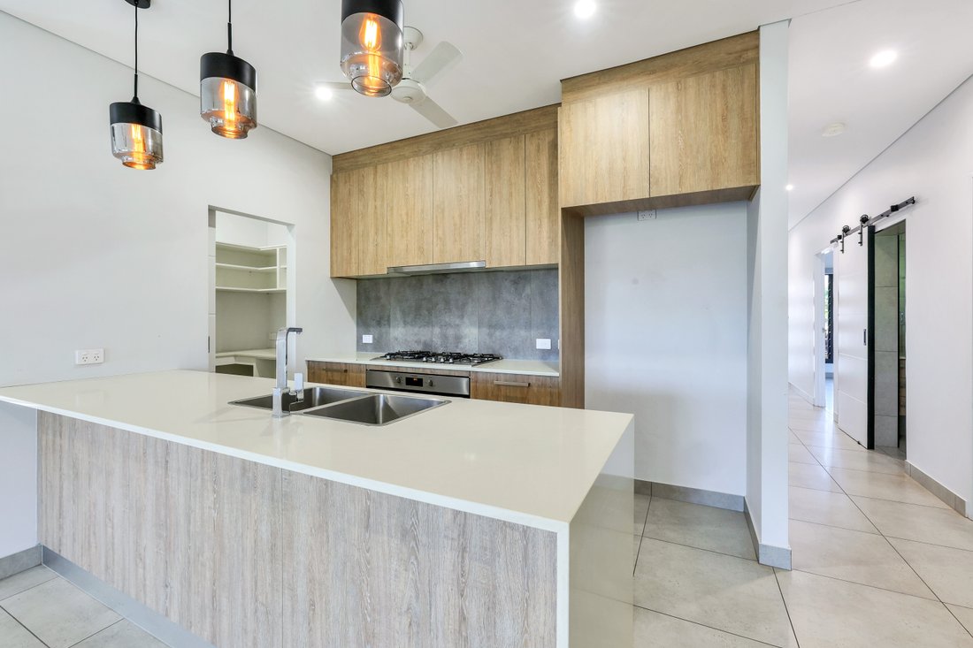 House in Zuccoli, Northern Territory, Australia 4 - 17545879