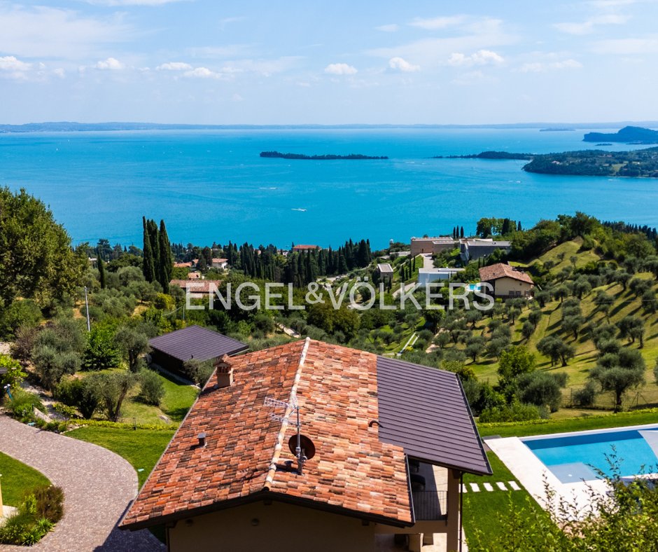 Villa in Gardone Riviera, Lombardy, Italy 2 - 17546801