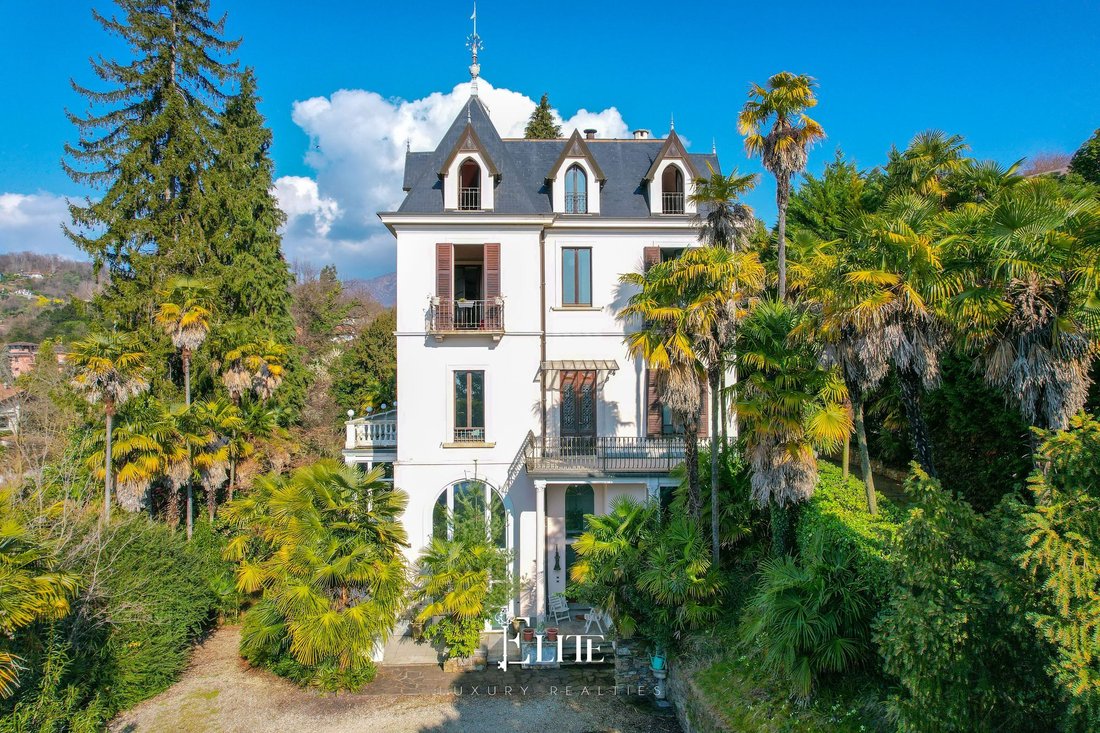 Villa in Luino, Lombardy, Italy 5 - 17546993