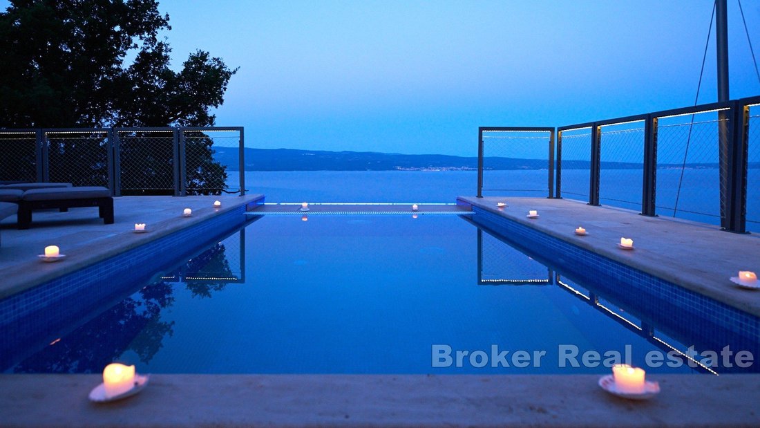 Villa in Jesenice, Split-Dalmatia County, Croatia 1 - 17546771