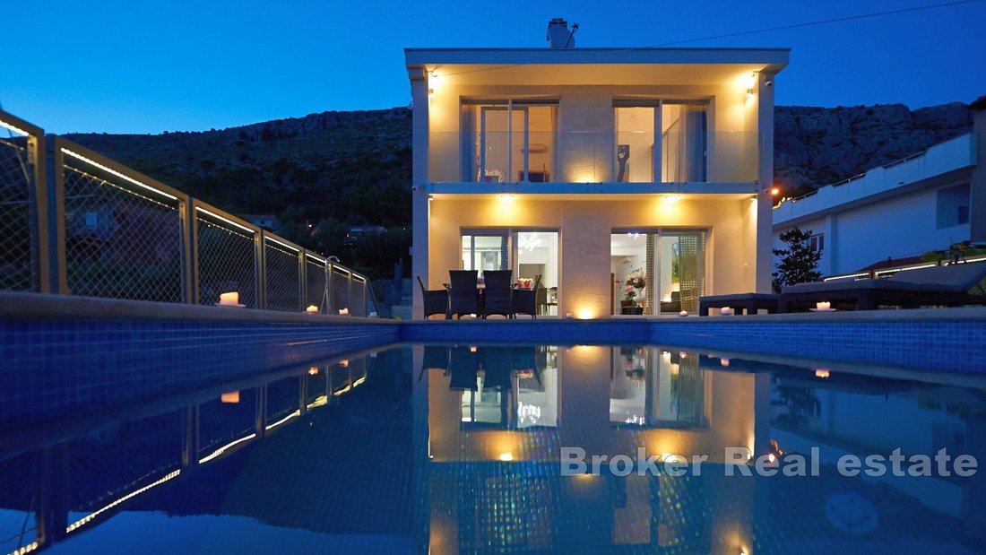 Villa in Jesenice, Split-Dalmatia County, Croatia 2 - 17546771