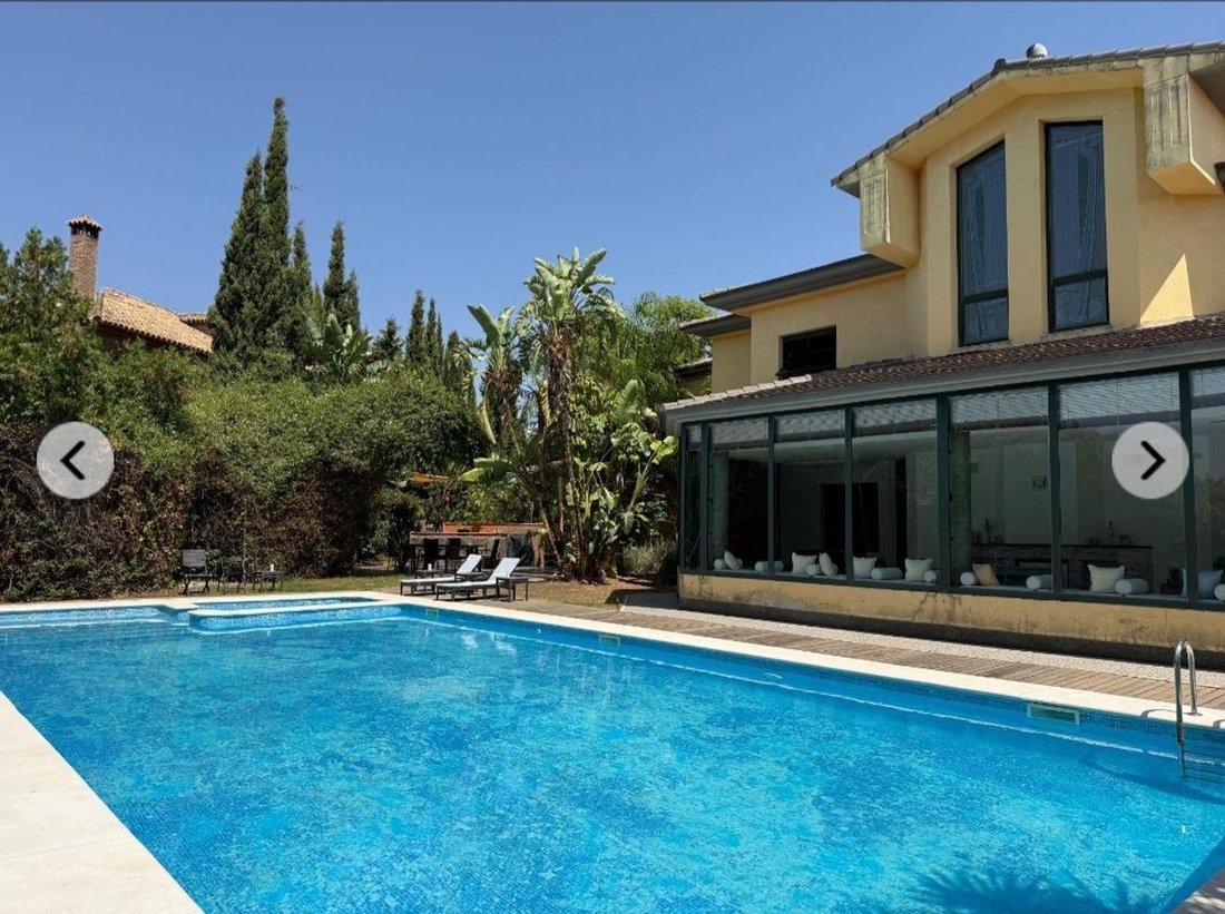 Villa in Mairena del Aljarafe, Andalusia, Spain 3 - 17546499