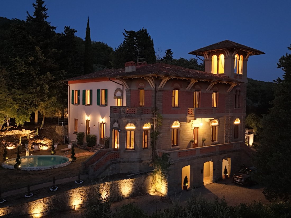 Villa in Loro Ciuffenna, Tuscany, Italy 1 - 17547056