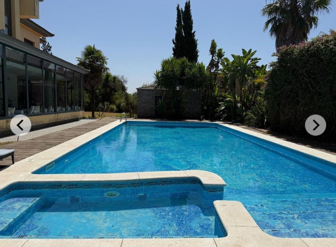 Villa in Mairena del Aljarafe, Andalusia, Spain 2 - 17546499