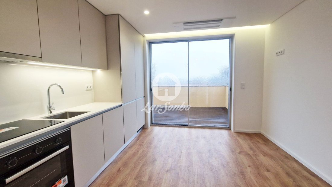 Apartment in Cedofeita, Santo Ildefonso, Se, Miragaia, Sao Nicolau e Vitoria, Porto District, Portugal 4 - 17546704