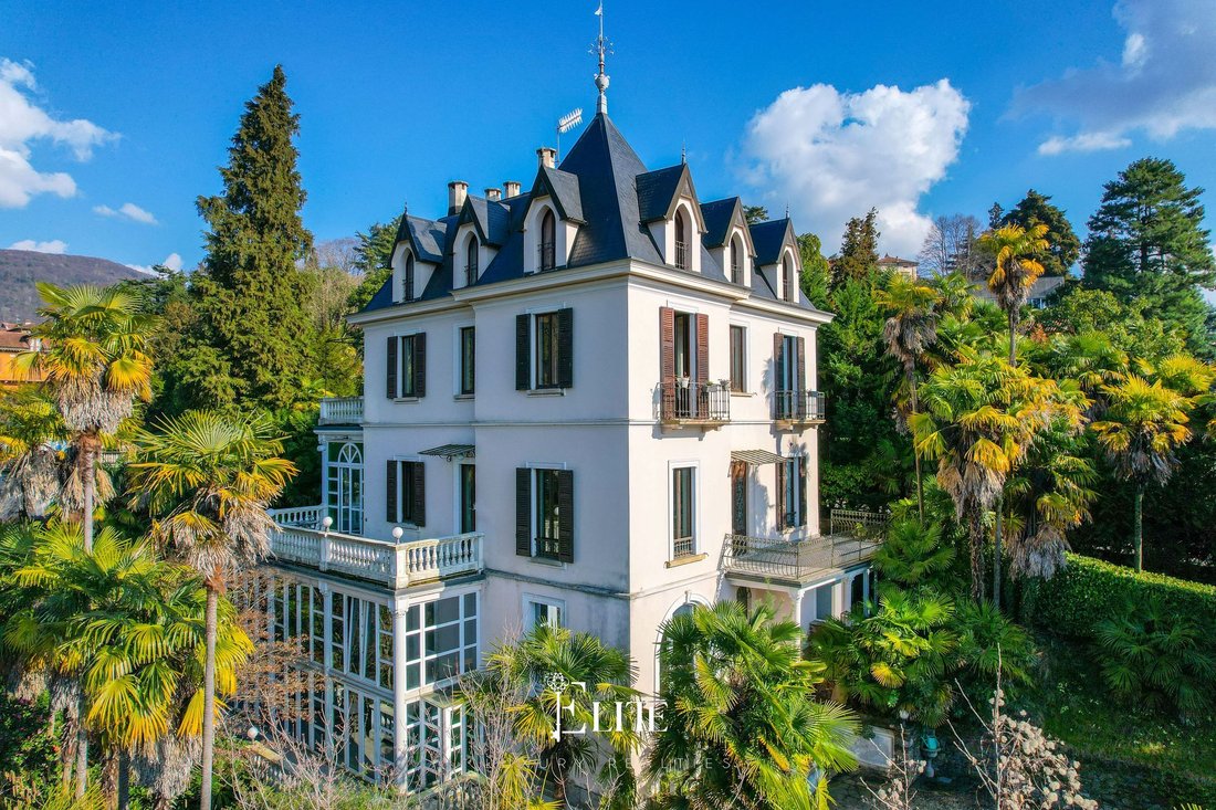 Villa in Luino, Lombardy, Italy 3 - 17546993