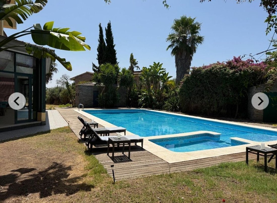 Villa in Mairena del Aljarafe, Andalusia, Spain 4 - 17546499