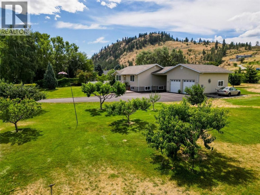 House in Kaleden, British Columbia, Canada 4 - 17546929