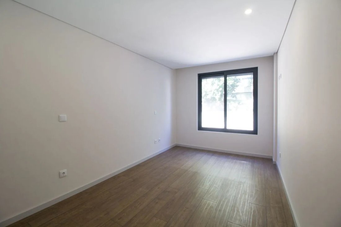Apartment in Cedofeita, Santo Ildefonso, Se, Miragaia, Sao Nicolau e Vitoria, Porto District, Portugal 5 - 17546365