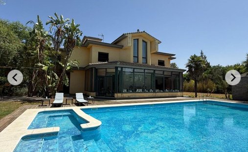 Villa in Mairena del Aljarafe, Andalusia, Spain 1