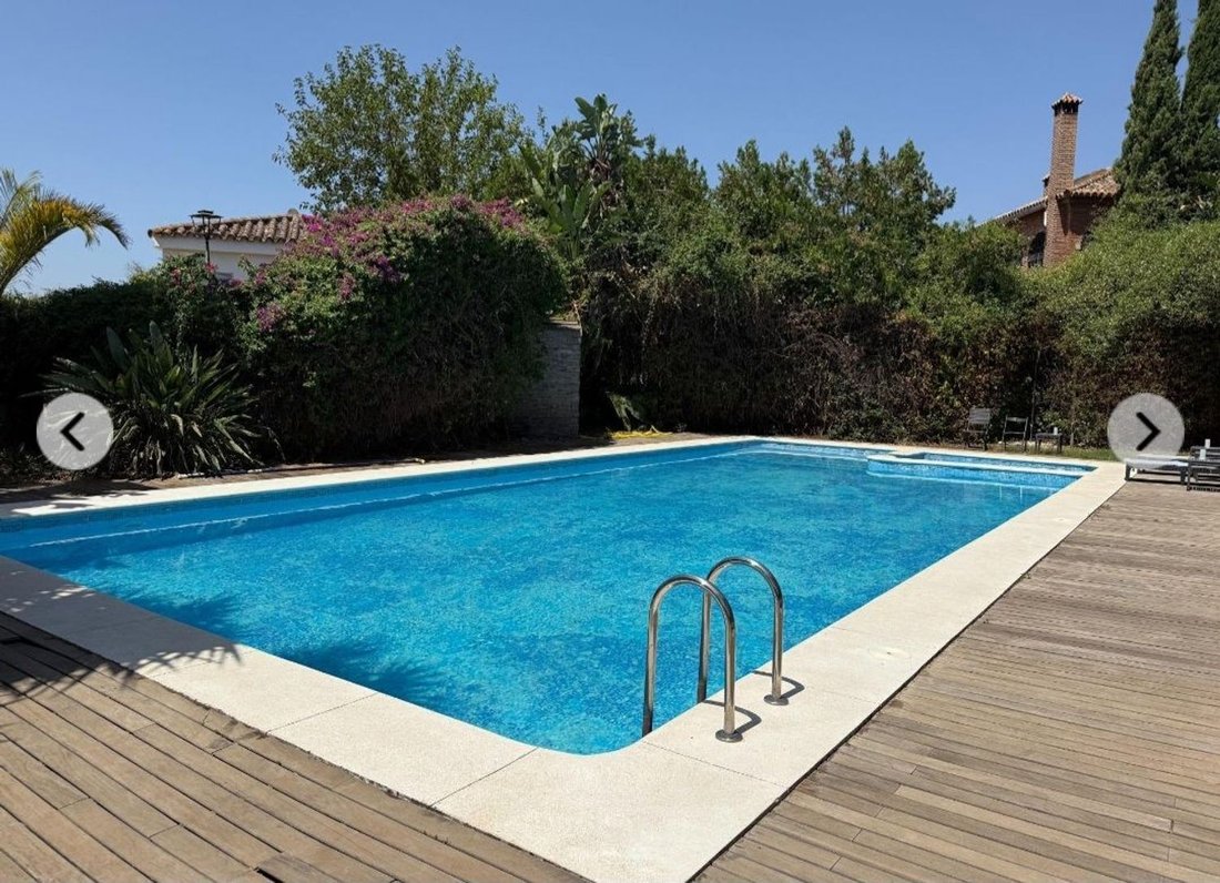 Villa in Mairena del Aljarafe, Andalusia, Spain 5 - 17546499