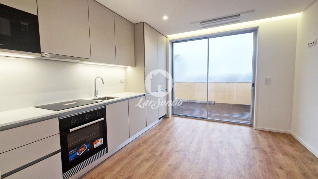 Apartment in Cedofeita, Santo Ildefonso, Se, Miragaia, Sao Nicolau e Vitoria, Porto District, Portugal 3 - 17546704