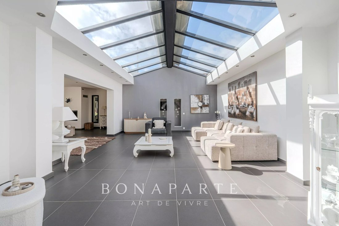 Villa in Peripherie, Saint-Georges-d'Orques, France 3 - 17547047