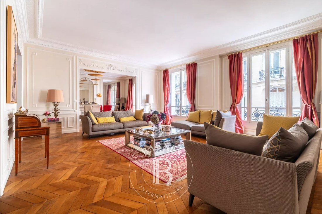 Apartment in Muette Nord, Paris 16e Arrondissement, Paris 4 - 17546986
