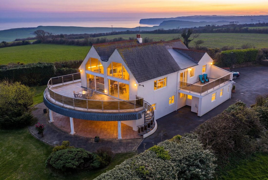 House in Penally, Wales 2 - 17546663