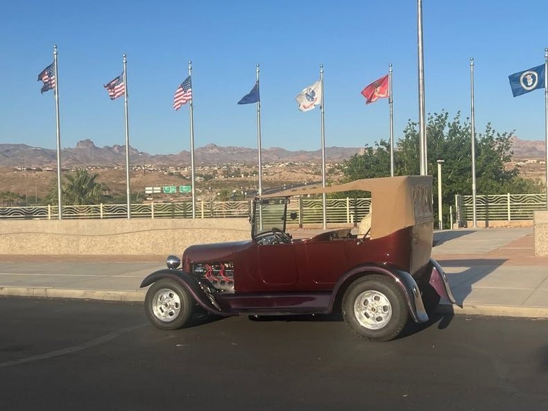 Cabriolet in Glendale, United States 3 - 17546390