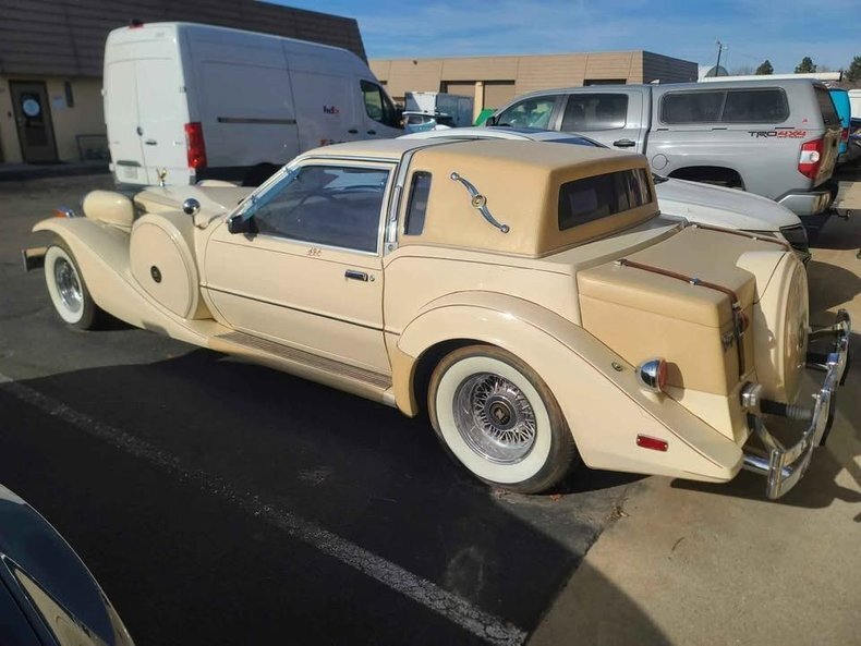 Coupe in Glendale, United States 4 - 17546424