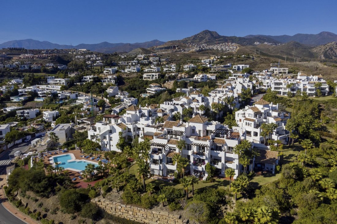 Penthouse in Benahavis, Andalusia, Spain 2 - 17546761