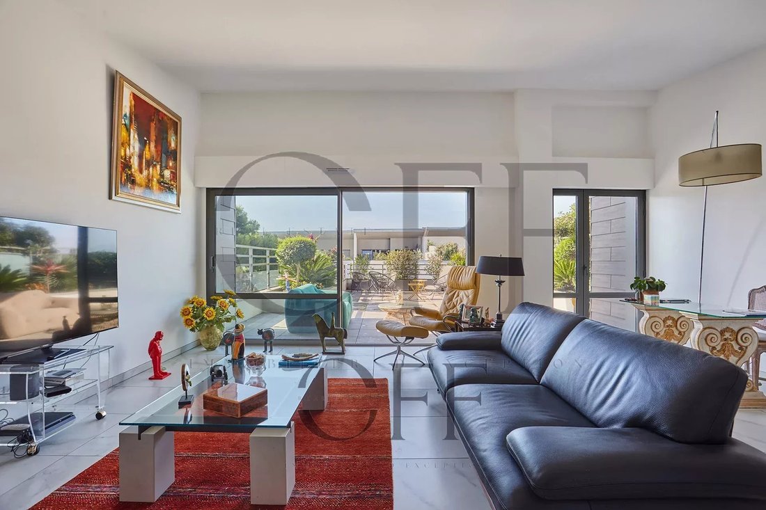 Apartment in Saint Giniez, 8e Arrondissement, Marseille 1 - 15299081