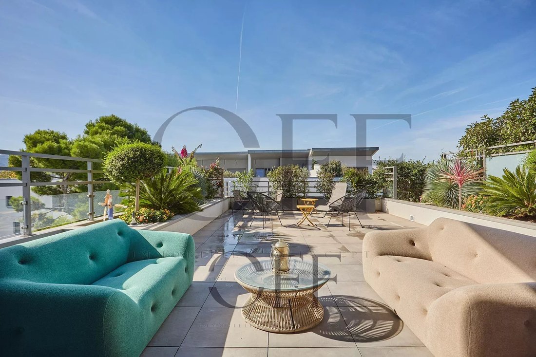Apartment in Saint Giniez, 8e Arrondissement, Marseille 3 - 15299081