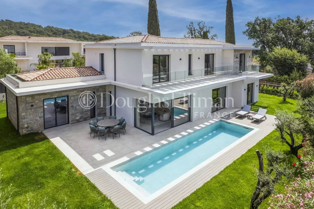 Villa in Mougins, Provence-Alpes-Côte d'Azur, France 1 - 14971489