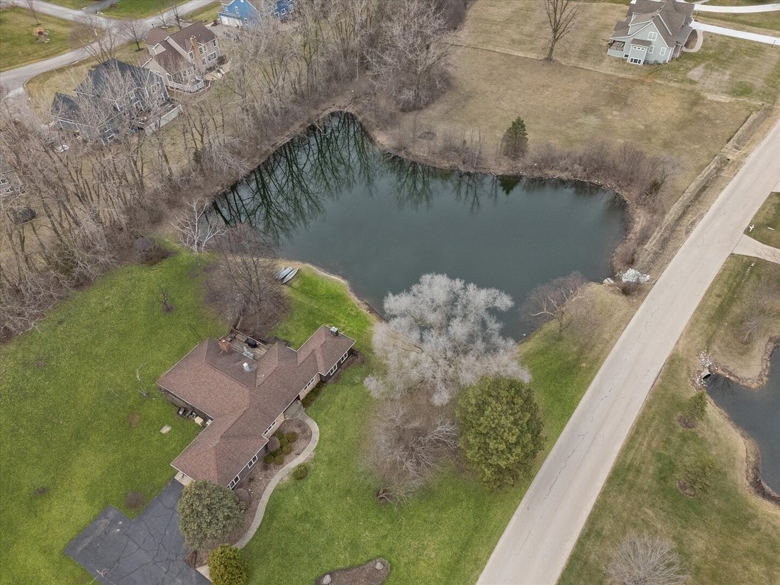 House in Village of Lakewood, Illinois, United States 2 - 17546635