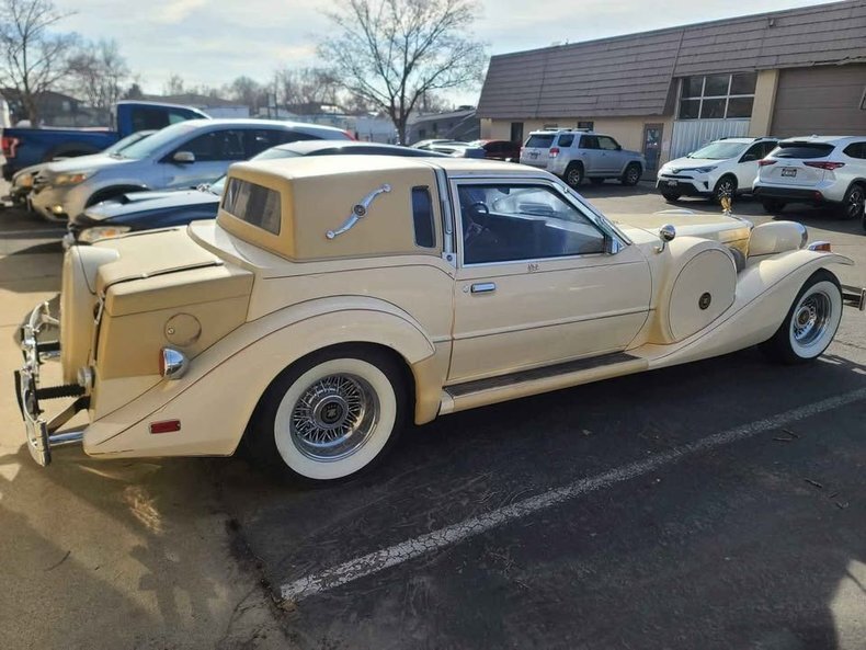 Coupe in Glendale, United States 5 - 17546424